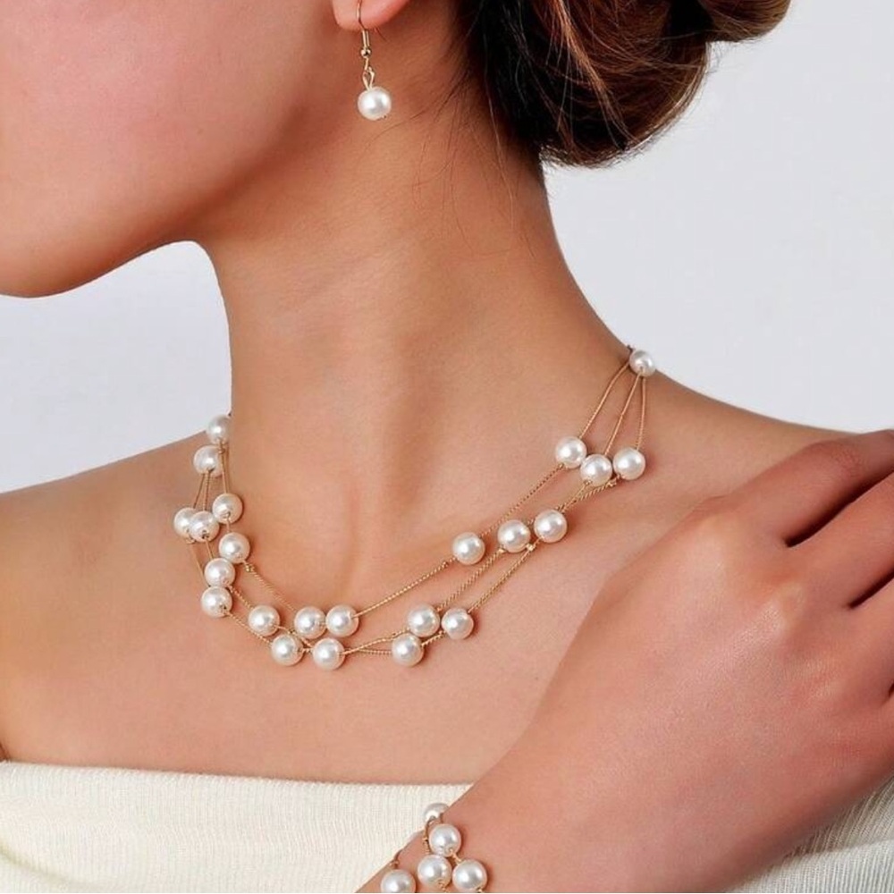NEW French Pearl Necklace and Earring Set